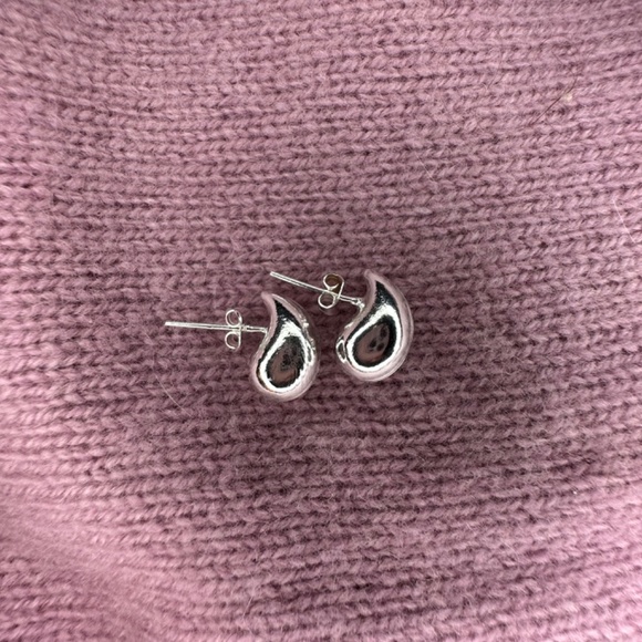 Droplet Earring (silver) - Picture 2 of 8